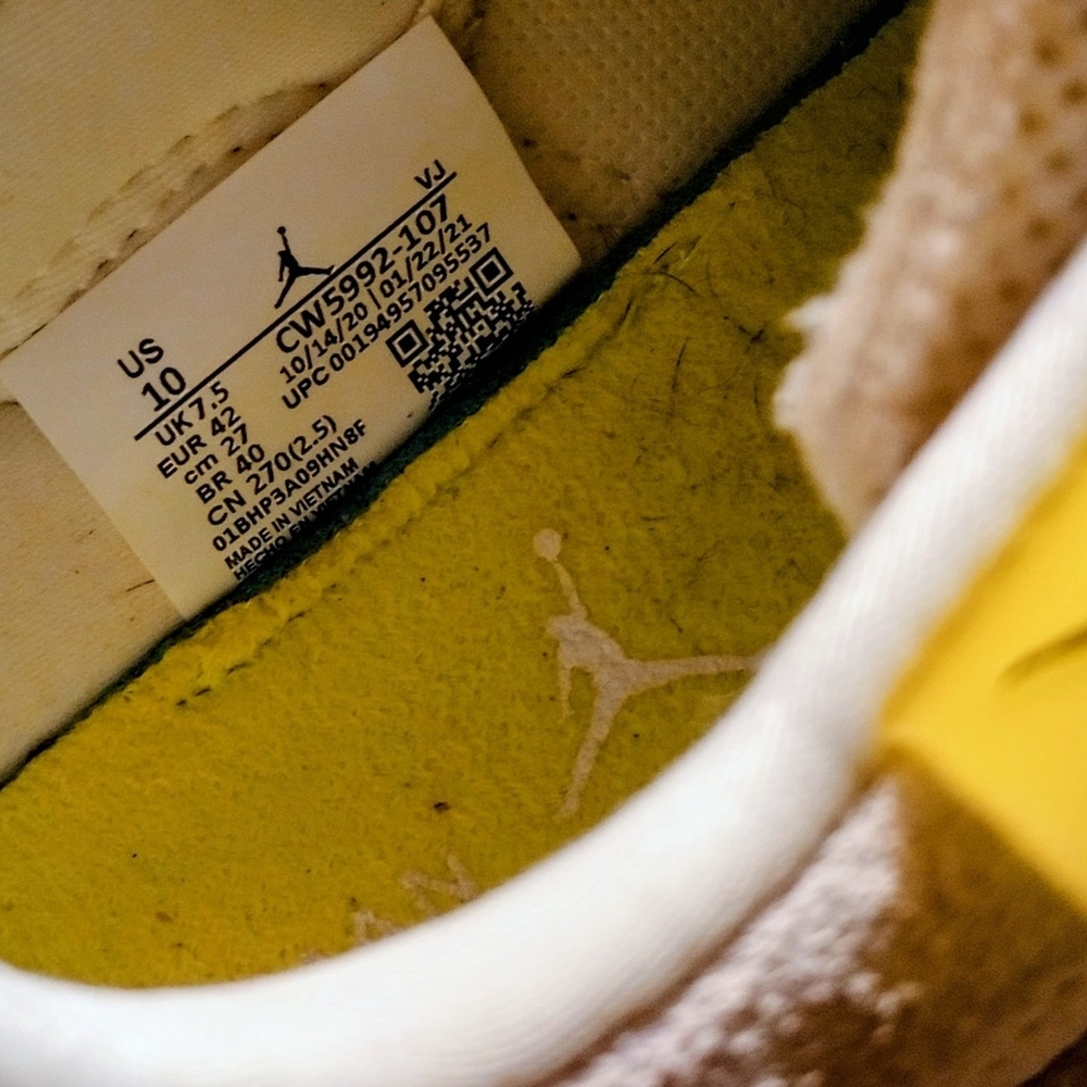 Nike MA2 Volts - Picture 11 of 13